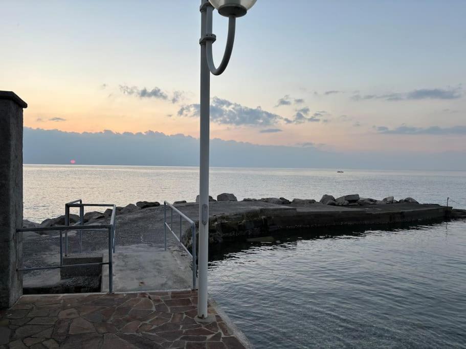 Appartement Amedeo'S Sea House à Trieste Extérieur photo